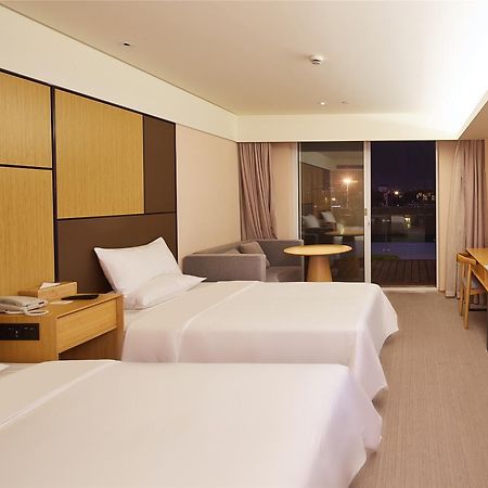 Ji Hotel Guangzhou Tianhe East Railway Station Экстерьер фото