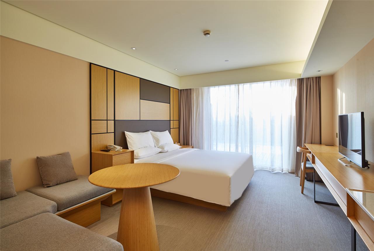 Ji Hotel Guangzhou Tianhe East Railway Station Экстерьер фото