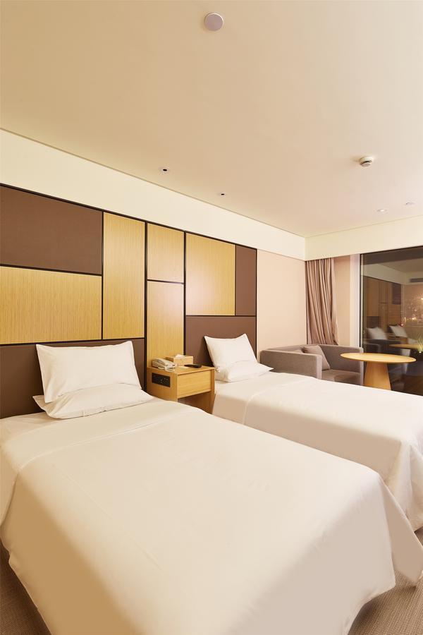 Ji Hotel Guangzhou Tianhe East Railway Station Экстерьер фото